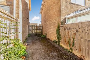 Cherrys Close Bloxham